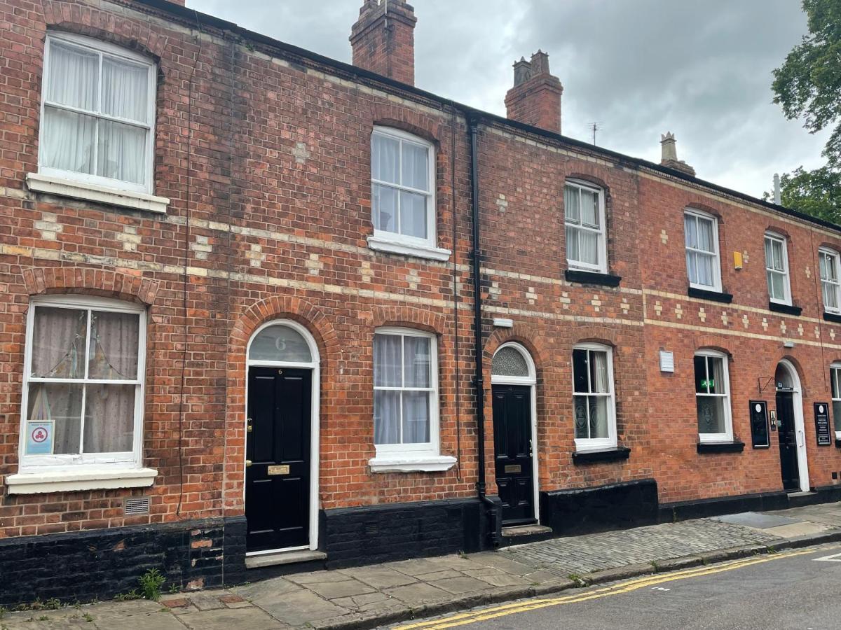 Chester Stays - Lovely 2 Bedroom House In The Heart Of Chester Extérieur photo
