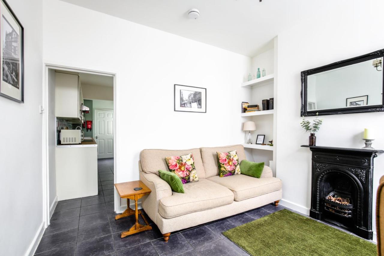 Chester Stays - Lovely 2 Bedroom House In The Heart Of Chester Extérieur photo