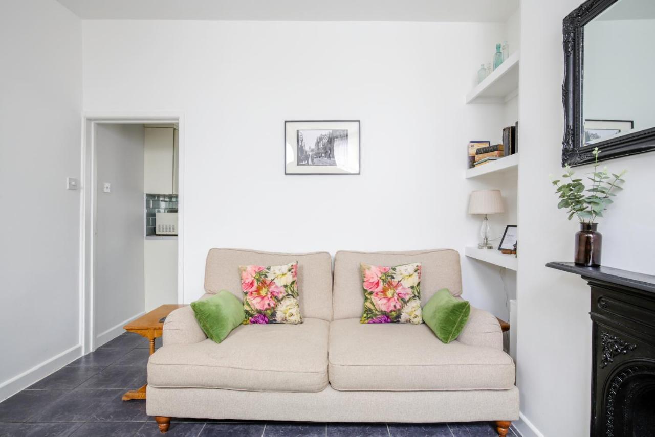 Chester Stays - Lovely 2 Bedroom House In The Heart Of Chester Extérieur photo