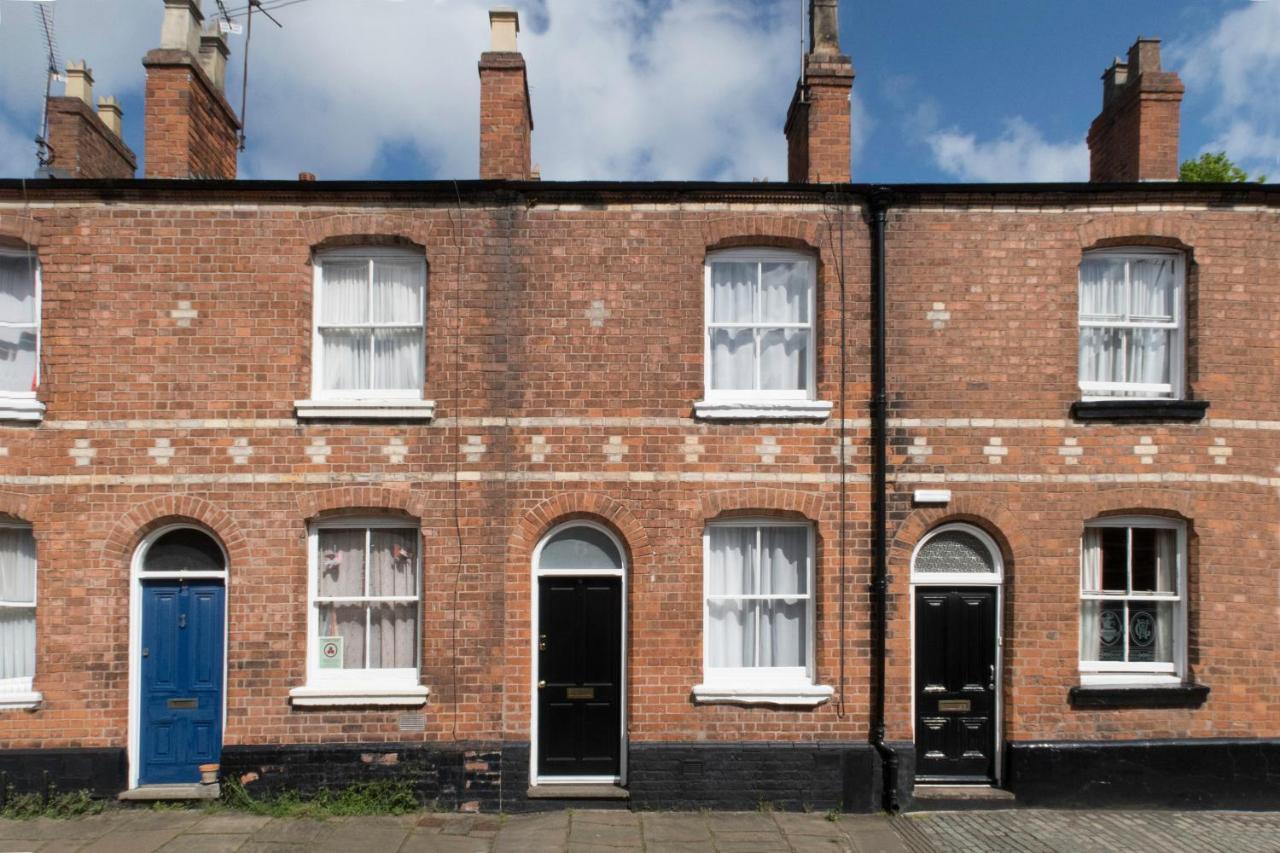 Chester Stays - Lovely 2 Bedroom House In The Heart Of Chester Extérieur photo