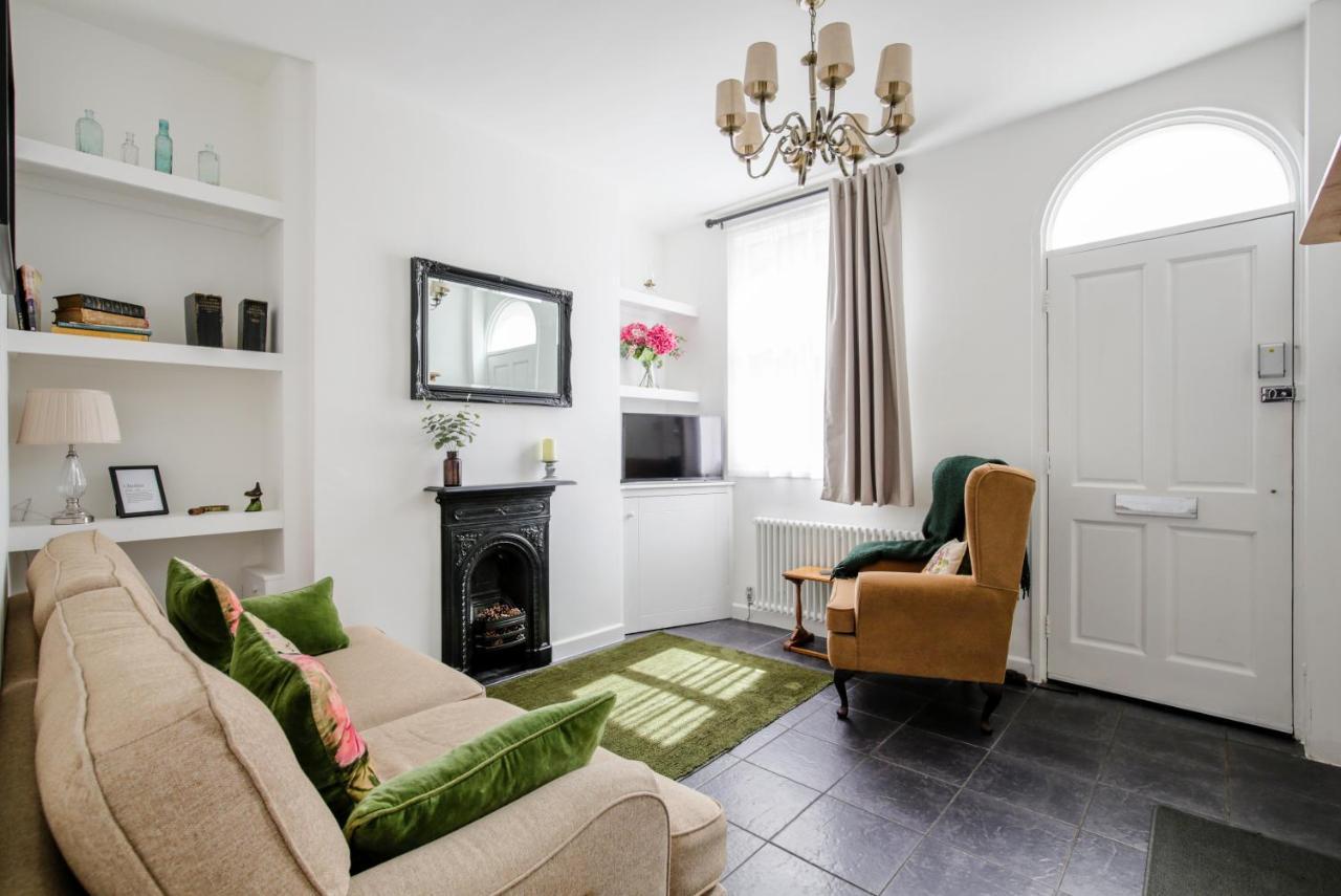 Chester Stays - Lovely 2 Bedroom House In The Heart Of Chester Extérieur photo