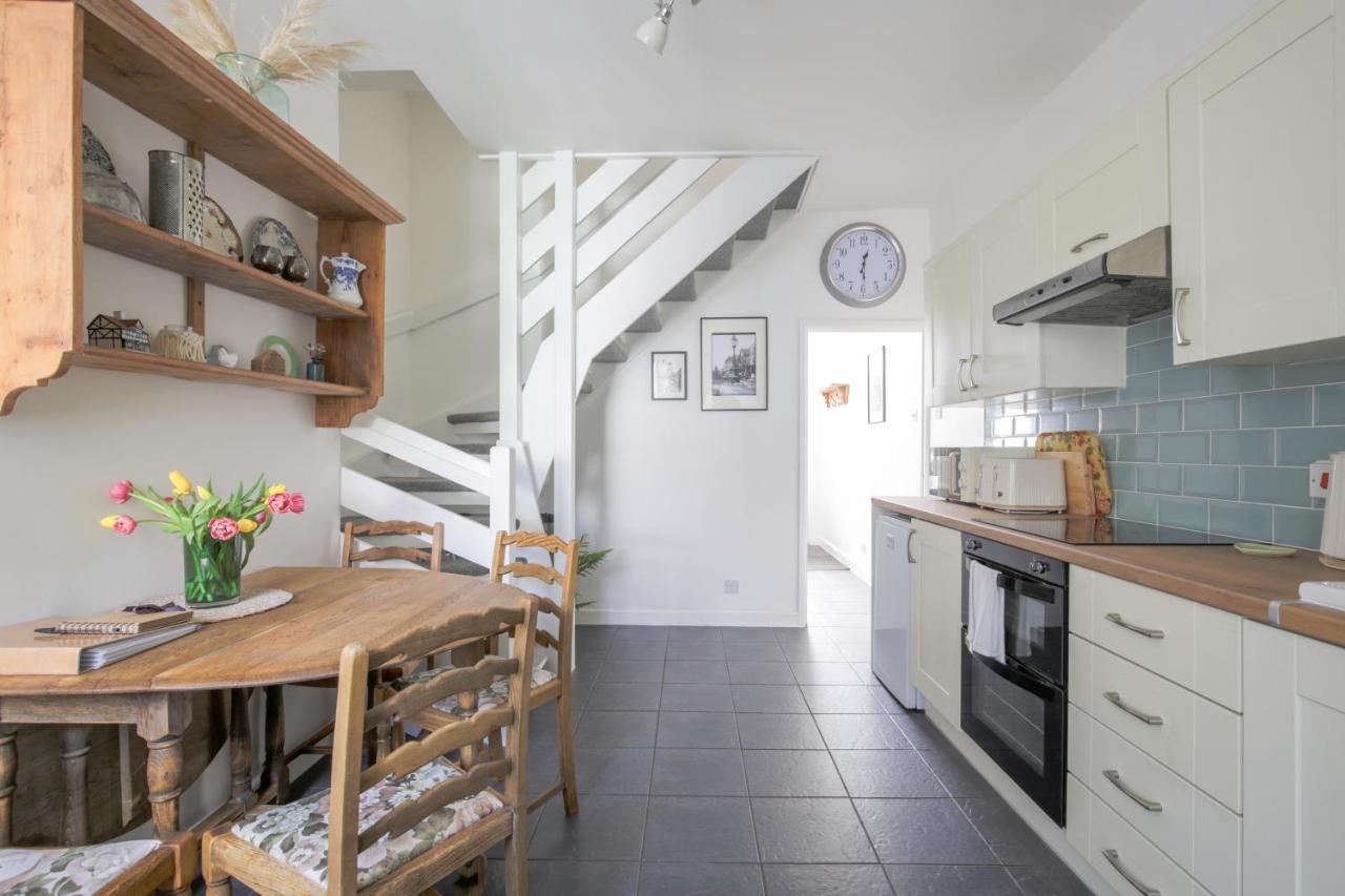 Chester Stays - Lovely 2 Bedroom House In The Heart Of Chester Extérieur photo