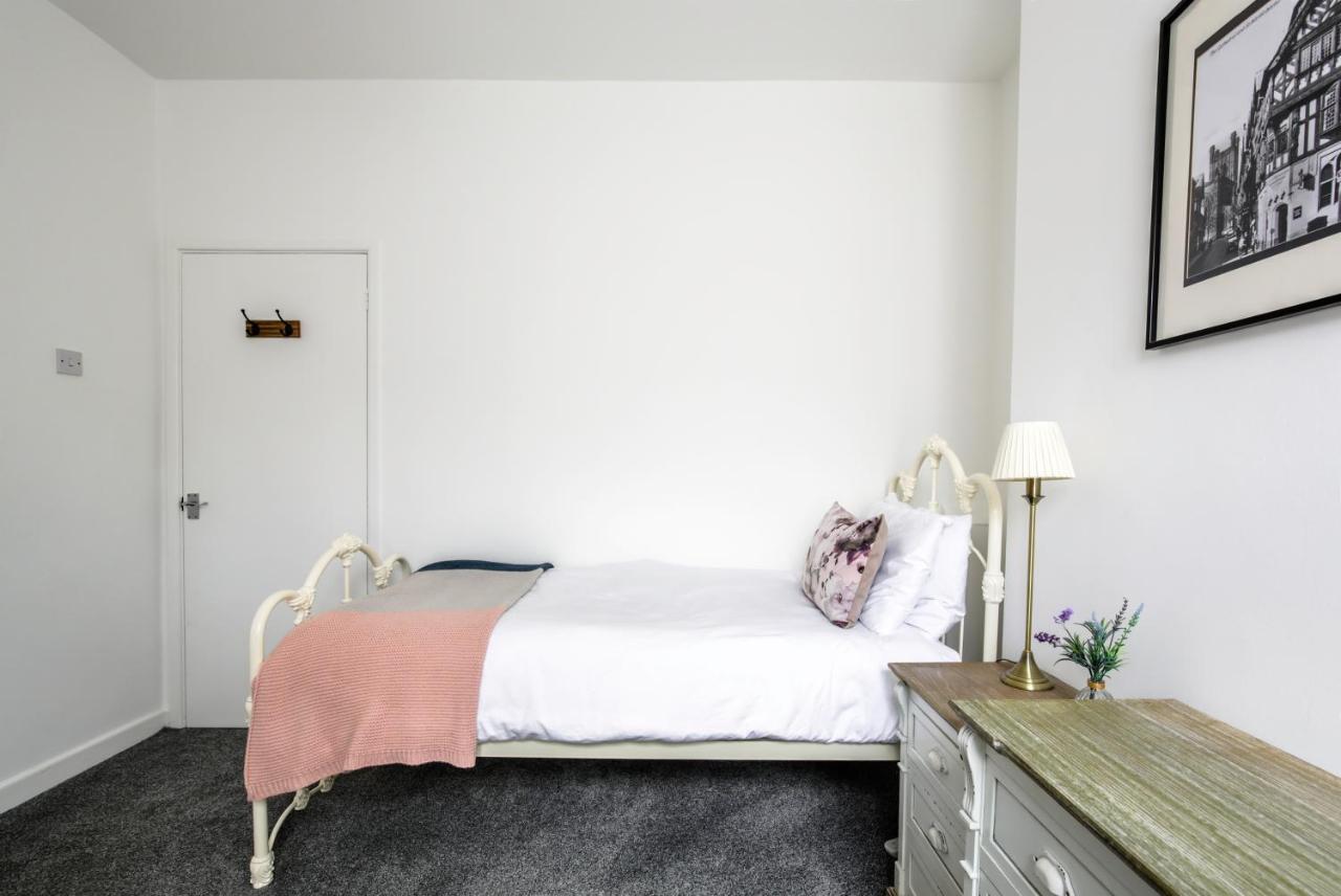 Chester Stays - Lovely 2 Bedroom House In The Heart Of Chester Extérieur photo
